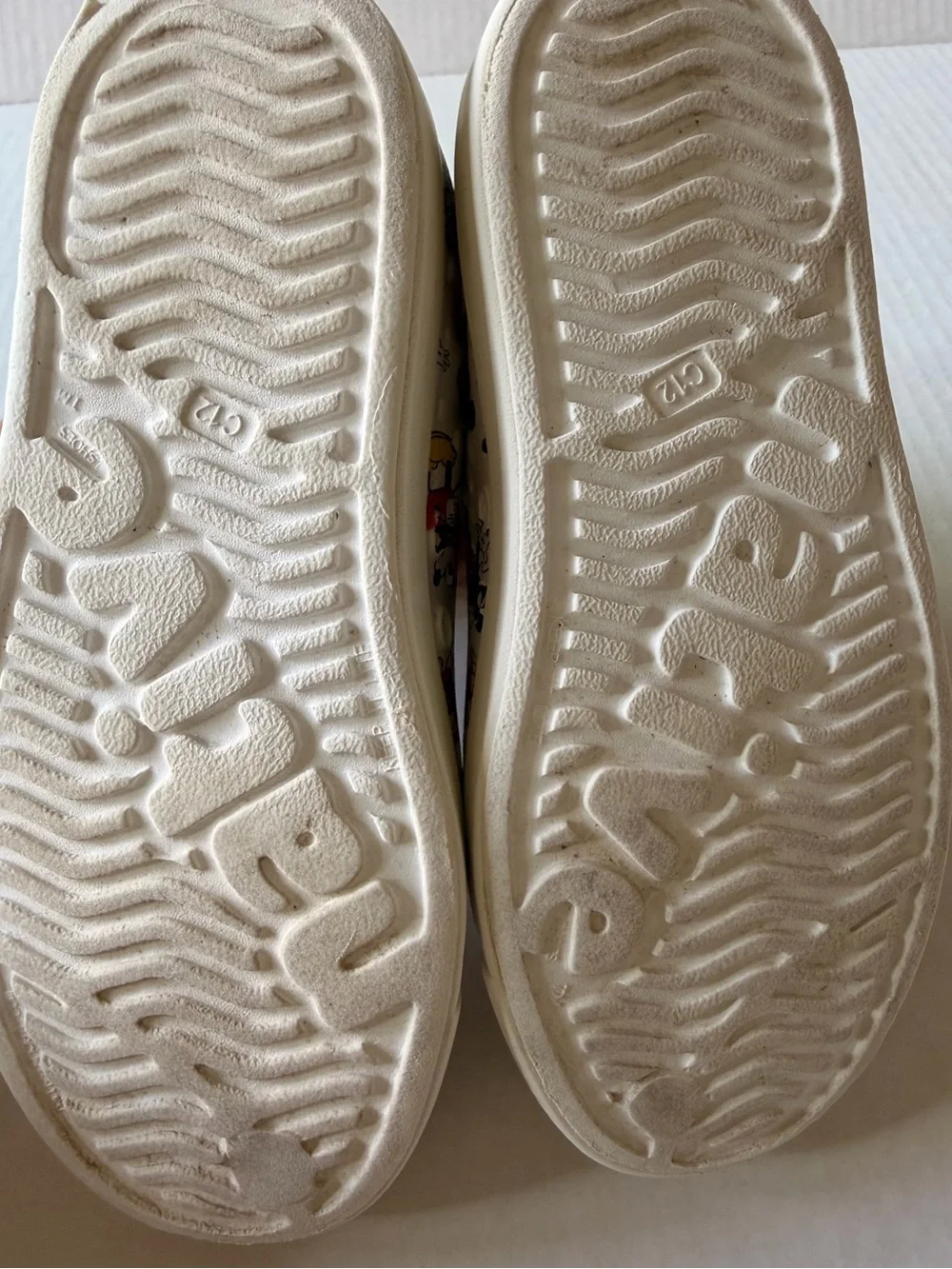 Native Disney Cruise Mickey Mouse Jefferson Water Shoe 12